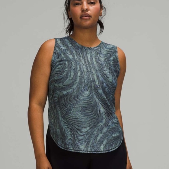 lululemon athletica Tops - Lululemon 10 High Neck Split Hem Run Tank in Dimensional Icing Blue Multi